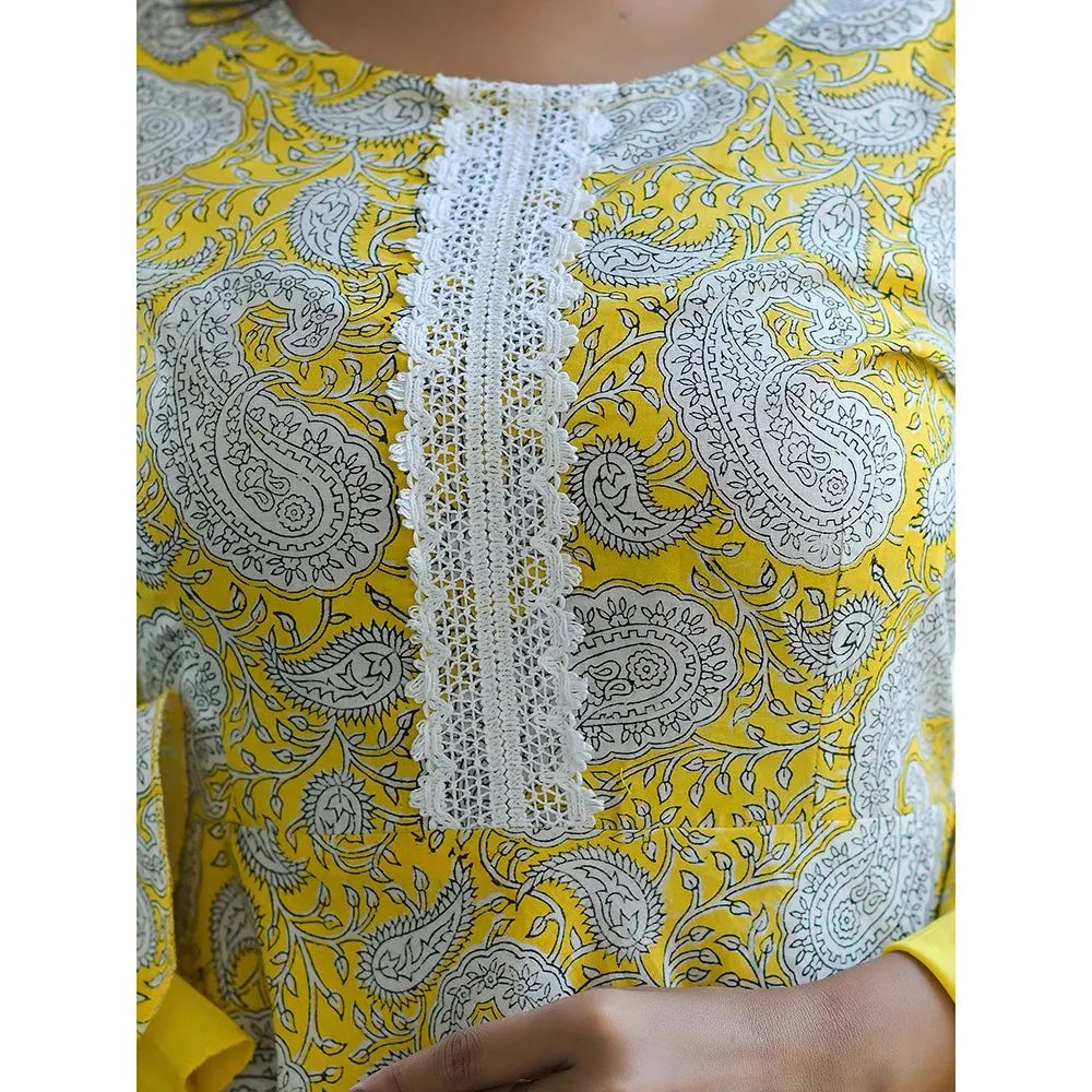 Hatheli Sunlight Dazzled Hand Block Printed Suit (Set of 3)