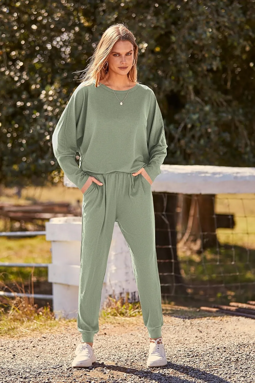 PRETTYGARDEN Women's Fall 2 Piece Outfits Fashion Sweatsuit Long Sleeve Pullover Pants Ribbed Spring Matching Lounge Set